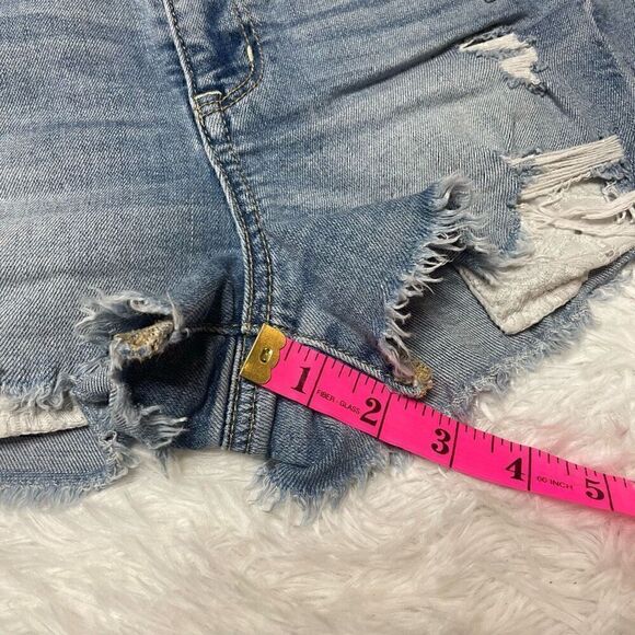 American Eagle Curvy Hi Rise Shortie Stretch Denim Jeans Shorts Size 2 Distresse - Picture 11 of 11
